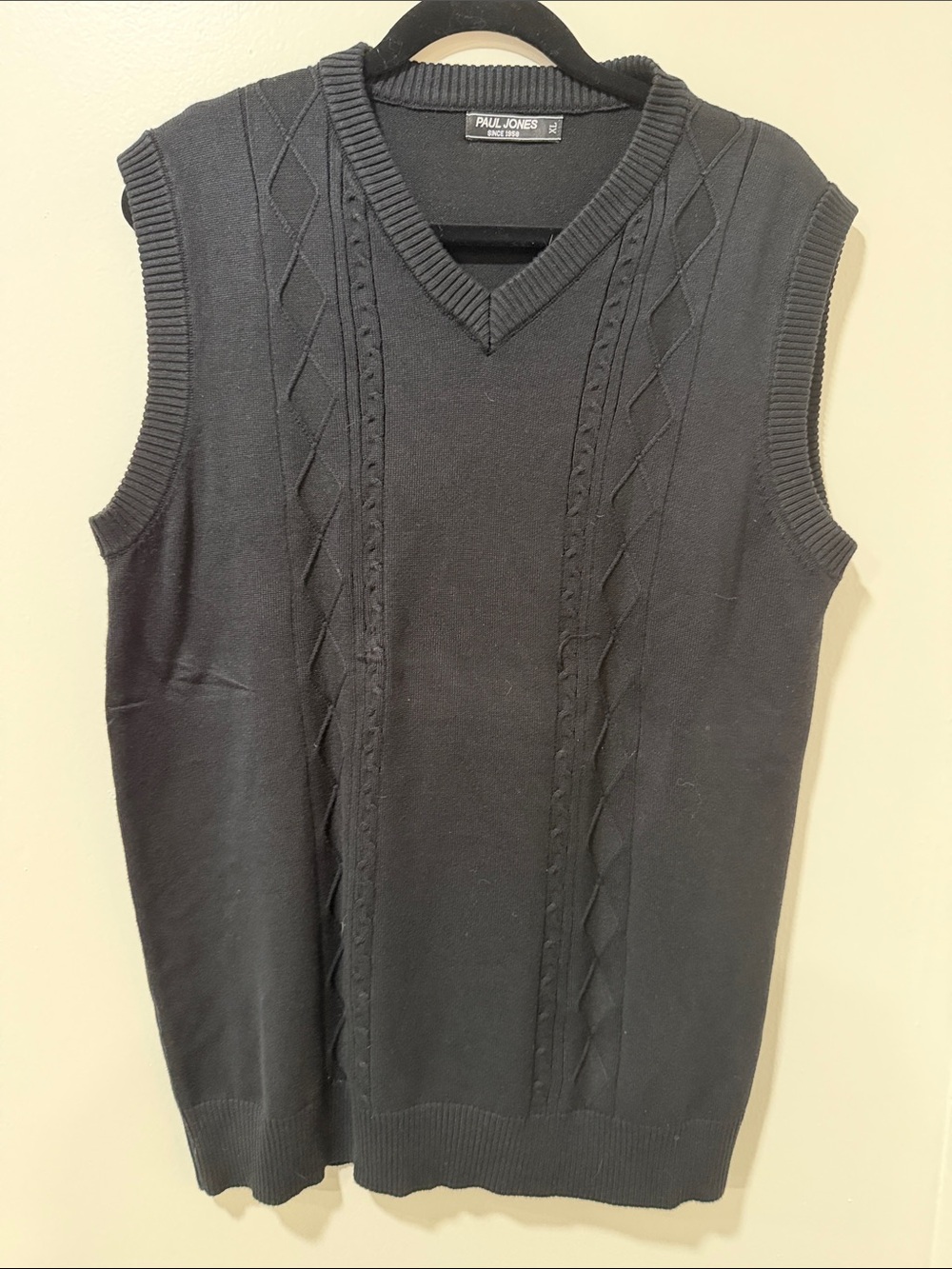 Paul Jones Men's Black V-Neck Cable Knit Sweater Vest